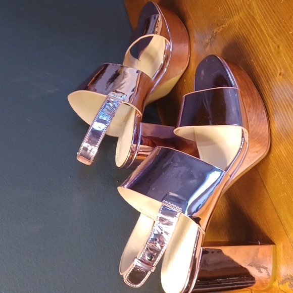 Block heeled sandals - Picture 13 of 16